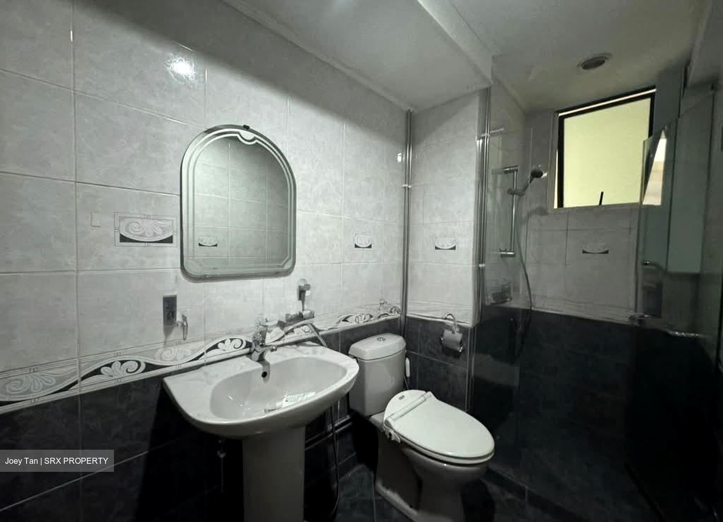 Highland Road (D19), Terrace #568745281